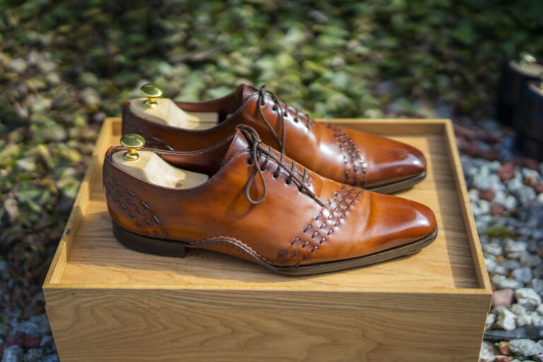 「マグナーニ-MAGNANI」を5年ほど履いた感想。魅力と魔力を感じる革靴 | ZiZi Tips